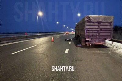 На трассе М-4 задавили водителя, который менял колесо