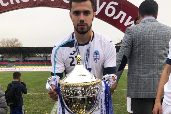 Экс-футболист ФК «Шахтер» г. Шахты стал обладателем кубка Кыргызстана