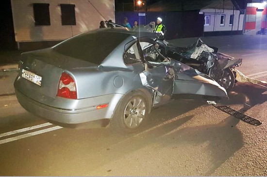 Volkswagen протаранил «Газель» в г. Шахты — погиб человек