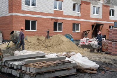 На достройку дома в г. Шахты для обманутых дольщиков выделили 44 млн рублей