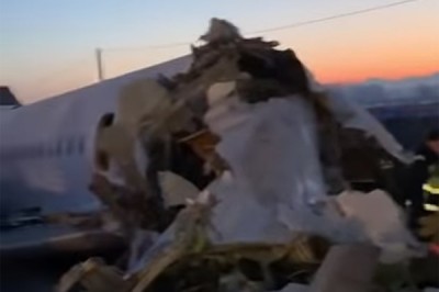 Разбился самолет, упав на жилой дом в Казахстане