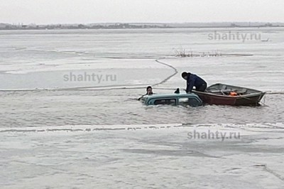 Утонул рыбак, провалившись под лед с автомобилем «Нива» в Ростовской области