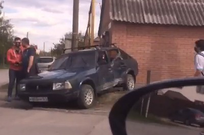 В Шахтах столкнулись такси и «Москвич-2141» на пересечении Минского и Смидовича
