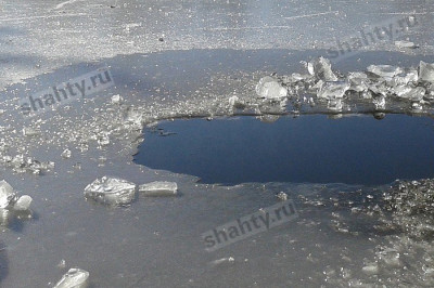 Провалились под лед: утонули 6-летний мальчик и его 8-летняя сестра в Ростовской области