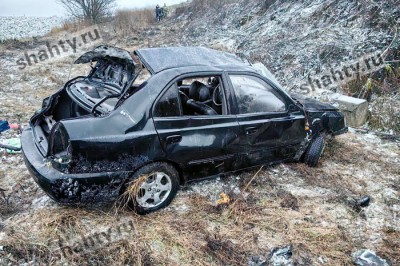 Погибли две женщины-пассажирки: перевернулся Hyundai Accent на трассе в Ростовской области