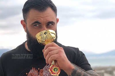 Аким Вахтин из г. Шахты установил новый рекорд в пауэрлифтинге