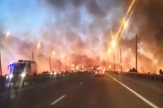 Апокалиптический пожар под Ростовом — сгорело 5 гектаров [Видео]