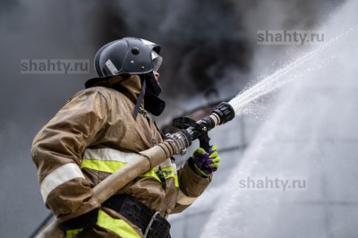 Погибла 37-летняя женщина в Шахтах при пожаре
