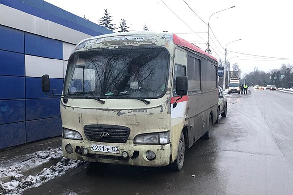 Нелегальная маршрутка возила пассажиров в Новочеркасске — автобус арестован