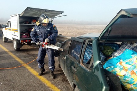 ВАЗ врезался в КАМАЗ на трассе М-4 — водитель погиб [Фото]