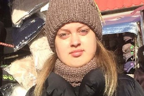 В г. Шахты пропала 17-летняя Ксения Самойленко с розовым чемоданом