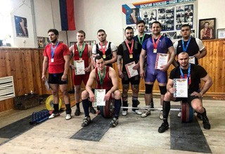 Спортсмены г. Шахты победили в чемпионате области по тяжелой атлетике