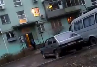 Избили ребенка на детской площадке в Ростовской области [Видео]