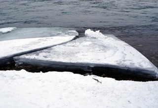 Один рыбак утонул, а другой замерз насмерть в Ростовской области