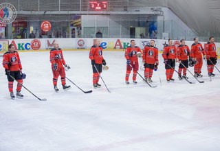 Хоккейная команда «Снейк» из г. Шахты заняла 1-е место и отправится в Сочи