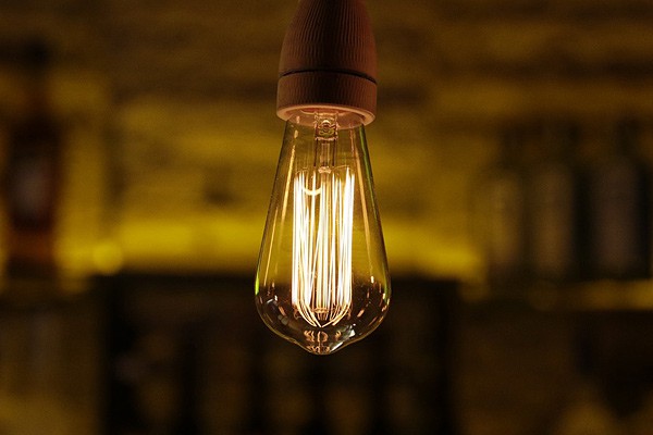 В г. Шахты отключат свет в домах на 22-х улицах в среду, 12 февраля