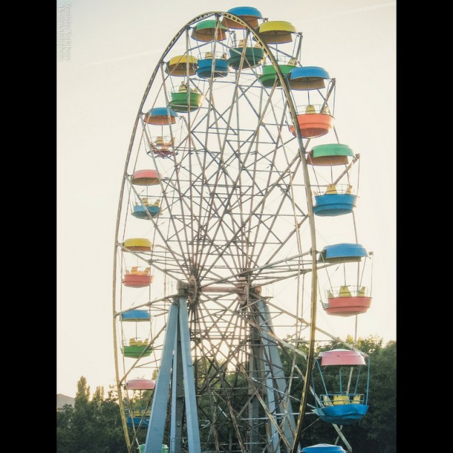 Колесо обозрения в шахтинском парке - Шахты