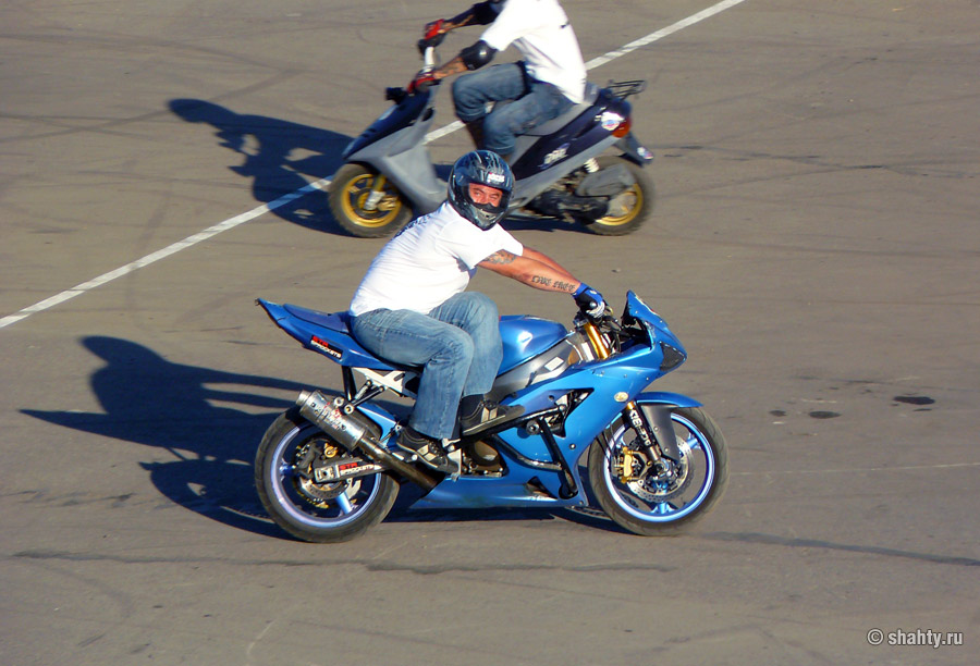 Трюковая езда на мотоциклах - Шахты