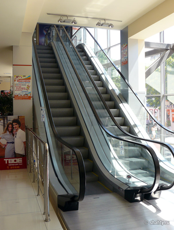 Эскалатор в ТЦ "Максимум", г. Шахты - Шахты