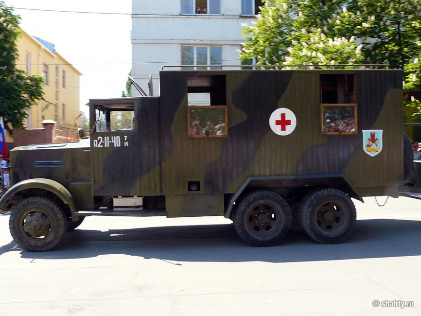 Парад в городе Шахты, грузовик Крупп L3H