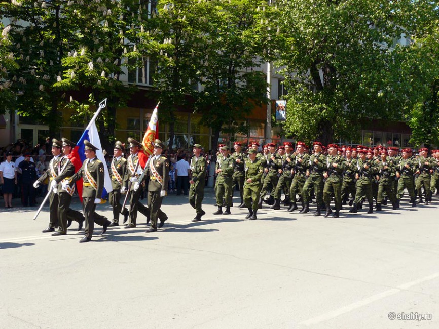 5 мая 2012 г., парад в городе Шахты