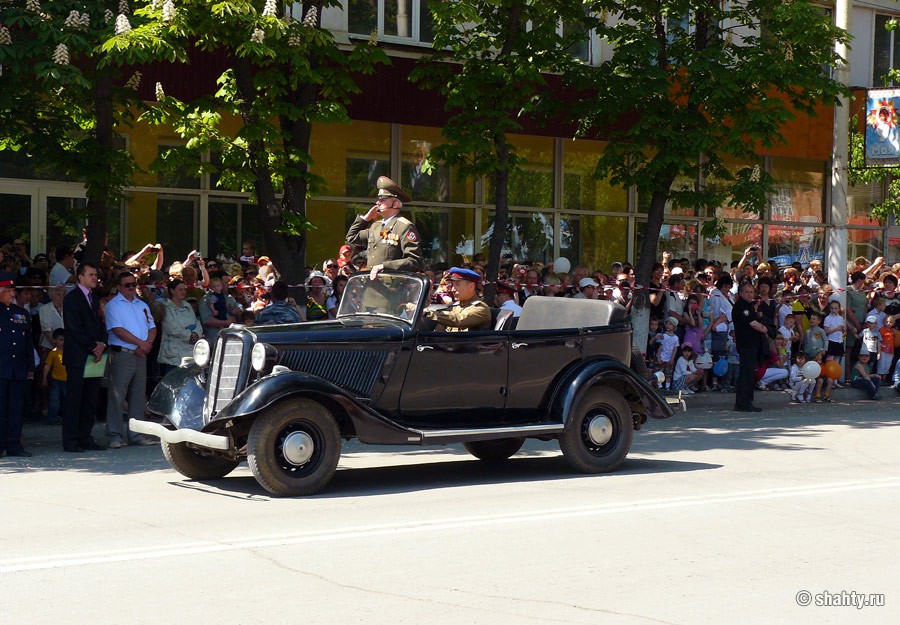 Парад ко Дню Победы в Шахтах, ГАЗ-М1 фаэтон - Шахты