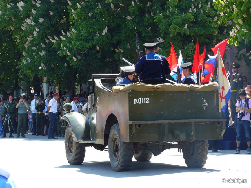 Парад ко Дню Победы, 5 мая 2012 г., г. Шахты, бронеавтомобиль "Скаут"