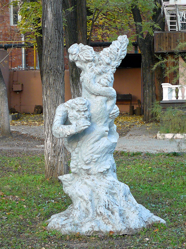 "Соловей-разбойник" в парке, г. Шахты - Шахты