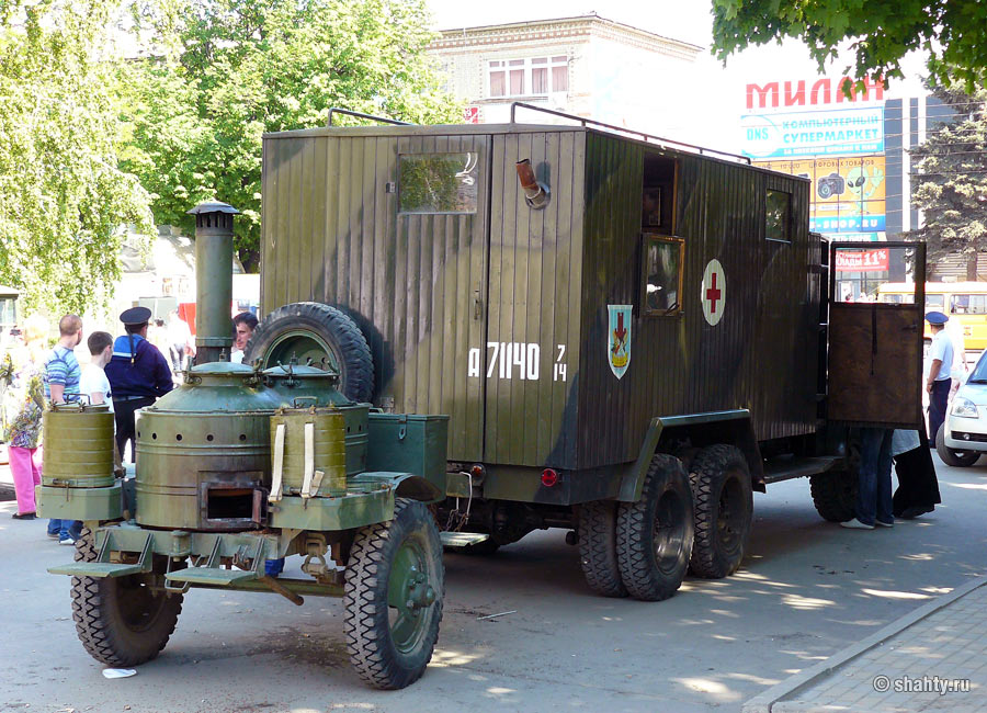 Полевая кухня в г. Шахты 5 мая 2012 г.