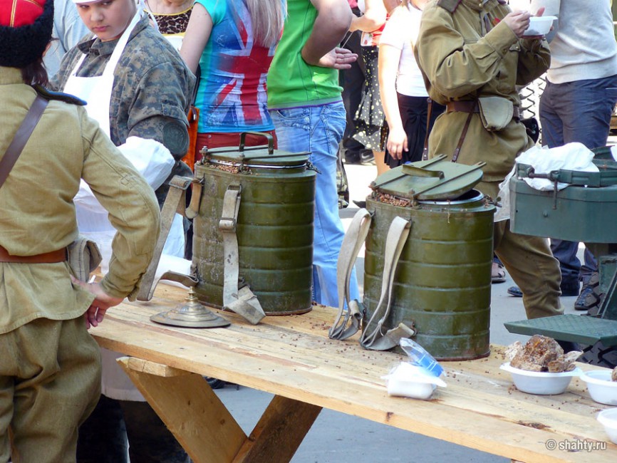 Фронтовая каша 5 мая 2012 г. в г. Шахты