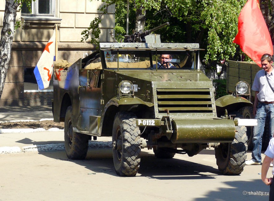Боевая машина «Скаут» 5 мая 2012 г. в г. Шахты