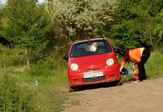 Женщину пожурили за устроенную «автомойку» на водохранилище ХБК г. Шахты