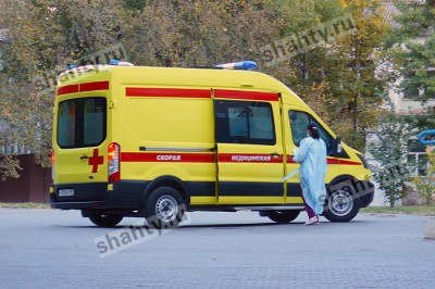 В г. Шахты медработник заразился коронавирусом: всего болеет 215 человек