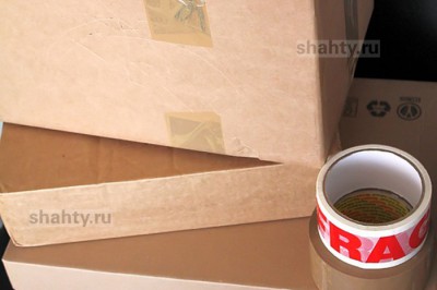 В Шахтах украли из посылки четыре дорогих смартфона