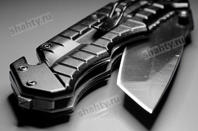 В Шахтах пырнули ножом мужчину на Южной