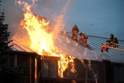 В Шахтах при пожаре на улице Пролетарской погибла пенсионерка