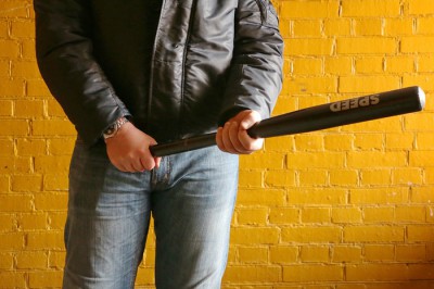 В г. Шахты толпой избили мужчину до бессознательного состояния