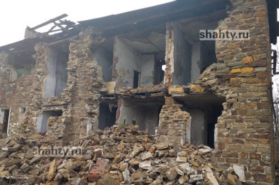 В Шахтах заброшенные дома стали местом сбора алкашей и наркоманов