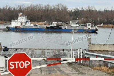 Восстановили паромную переправу на Дону в Семикаракорском районе