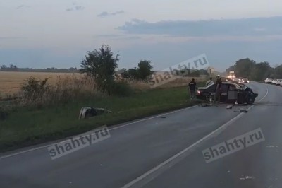 Погибли 8 человек, включая 4 детей, в ДТП в Ростовской области