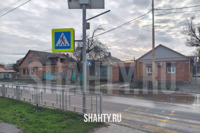 ВАЗ сбил пешехода в Шахтах на улице Звездной: мужчина скончался в реанимации