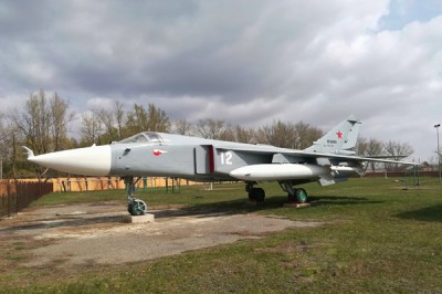 В г. Шахты восстановлен самолет-памятник Су-24 усилиями авиационно-ремонтного завода