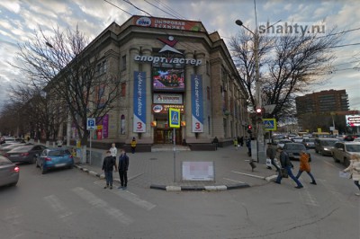 В Шахтах произошел скандал в ЦУМе — отменили пропуск по QR-кодам