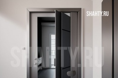 Опровергли слухи о штрафах за входную дверь, открывающуюся наружу