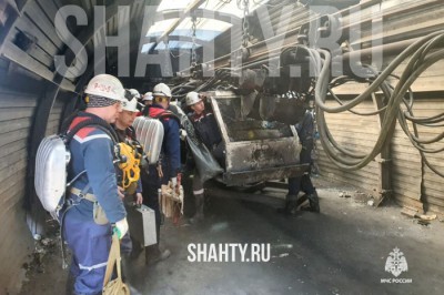 Спасают шахтеров под завалами: обвал породы на шахте Садкинская бывшего «Ростовугля»