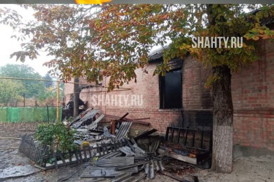 Погиб мужчина, покурив в постели: дом сгорел в Ростовской области