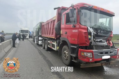 Рядом с г. Шахты на трассе М4 автобус столкнулся с грузовиком