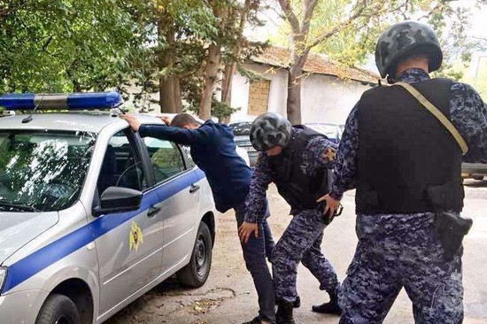 В г. Шахты обокрали аптеку — росгвардейцы задержали вора
