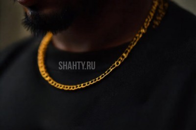 Попросил у прохожего золотые украшения, чтобы сфотографироваться: и убежал с ними