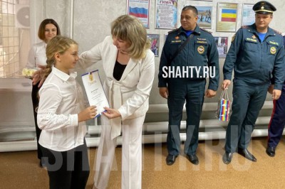 Школьница не растерялась во время пожара в Ростовской области